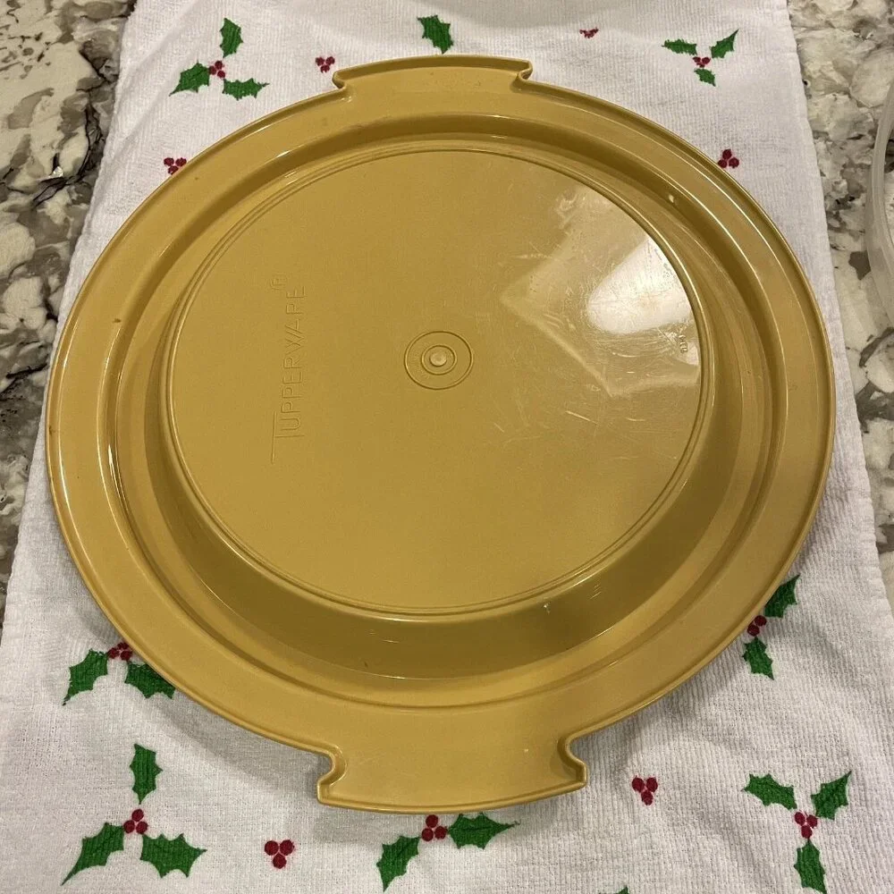 Tupperware 10